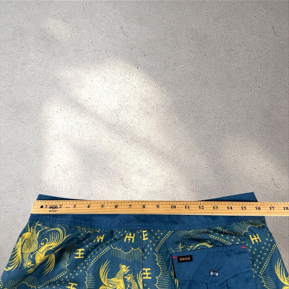 HOWLER BROTHERS Los Vaqueros Board Shorts Mens 34 Blue Paisley Western 8" - Picture 4 of 5